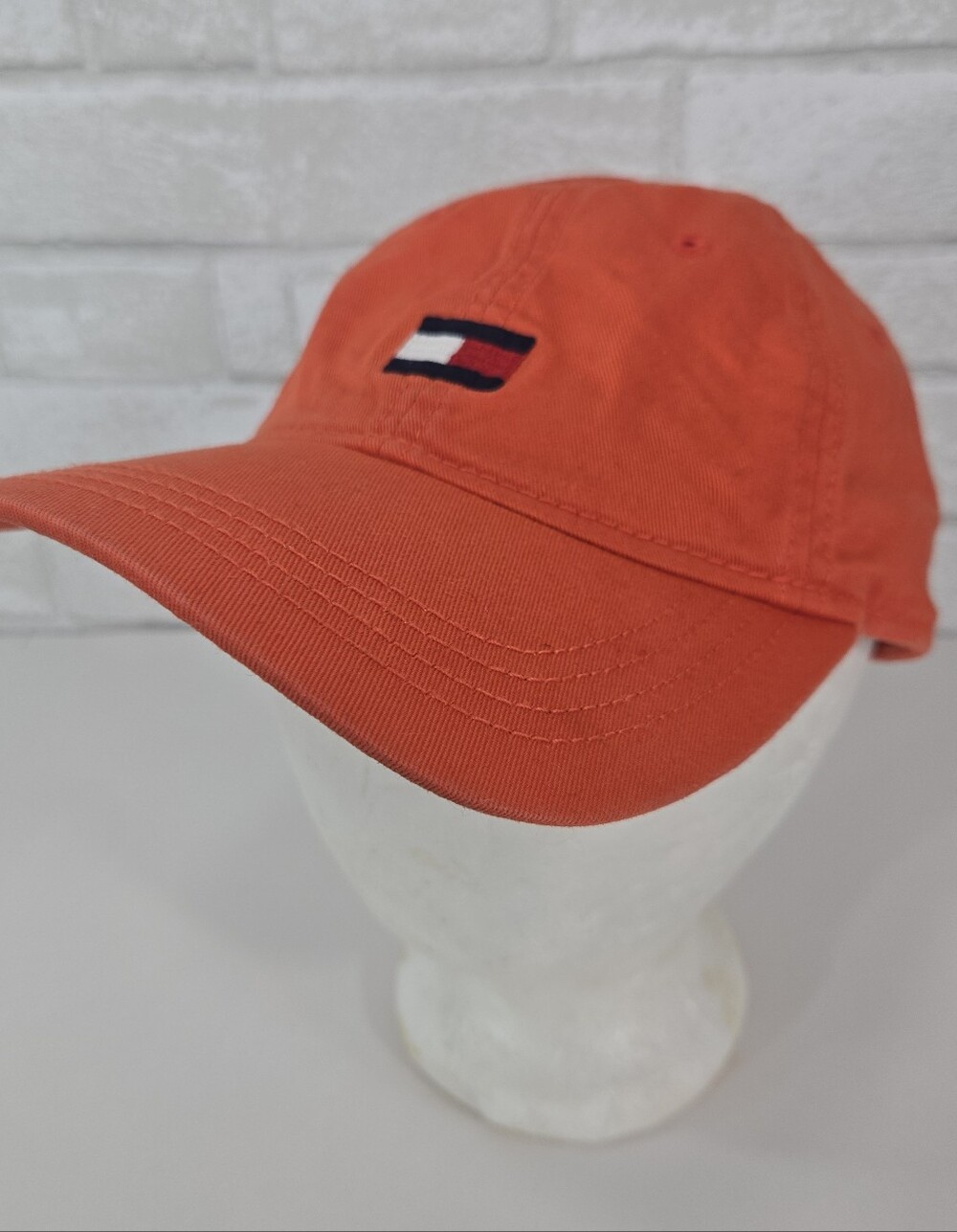 Tommy Hilfiger baseball cap